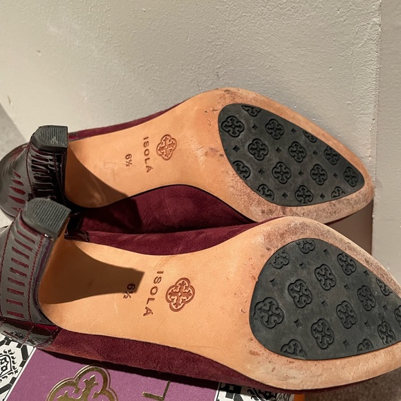 Isola Burgundy Red Suede Heels Size 6.5 - Picture 5 of 5